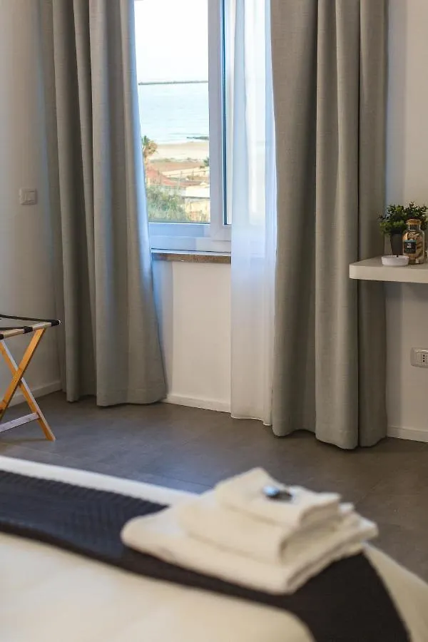 B&B A Due Passi Dal Mare Gela İtalya